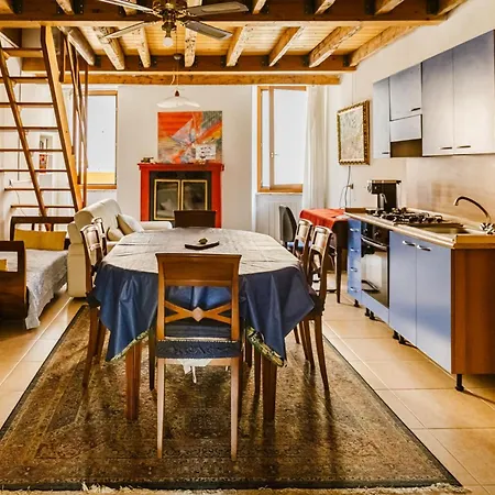 Cozy Castello مانربا ديل جاردا