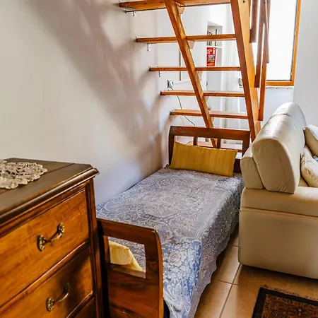 Cozy Castello Apartment Manerba del Garda