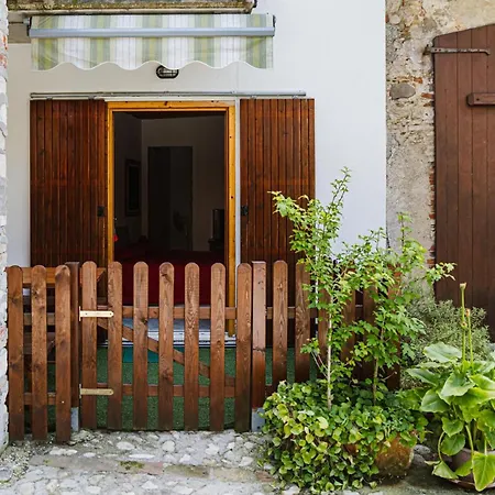 Apartment Cozy Castello Manerba del Garda