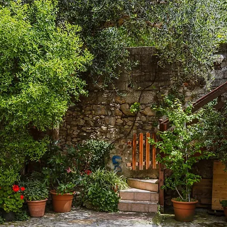 Cozy Castello Manerba del Garda